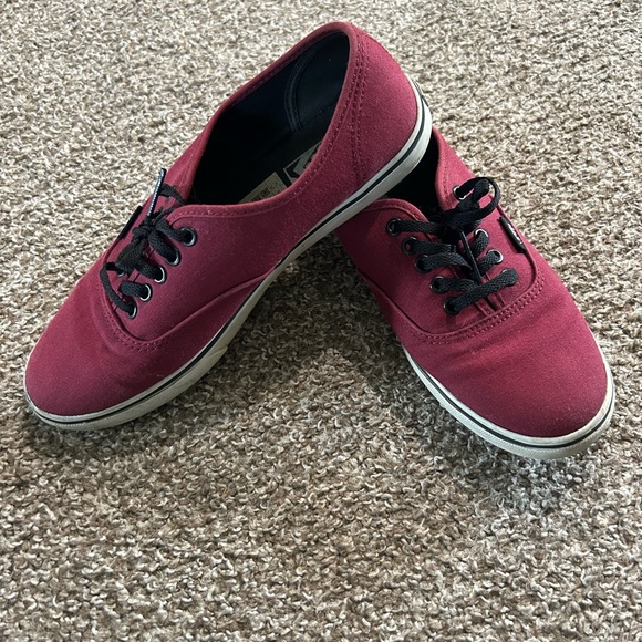 ‼️SOLD‼️Burgundy Vans Shoes women’s 8 men’s 6.5 - Picture 2 of 5